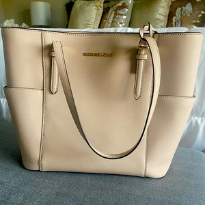 Michael Kors Jet Set Travel Large Tote